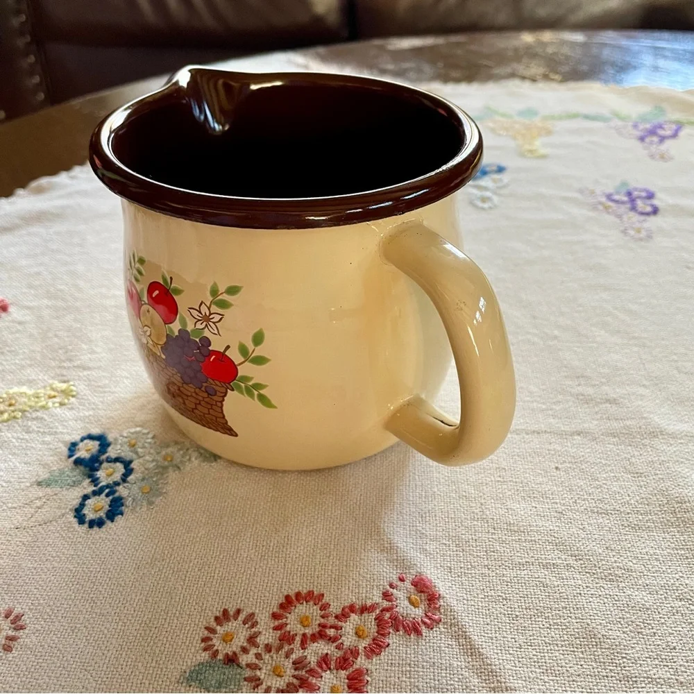 Vintage FTD Metal 3 Cup Enamelware Pitcher. Cream Color w/ Basket of Fruit